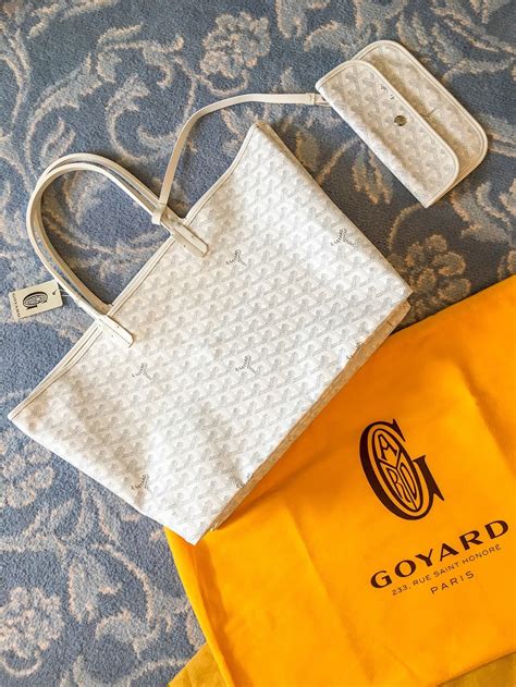 buying goyard in paris|goyard saint louis pm price.